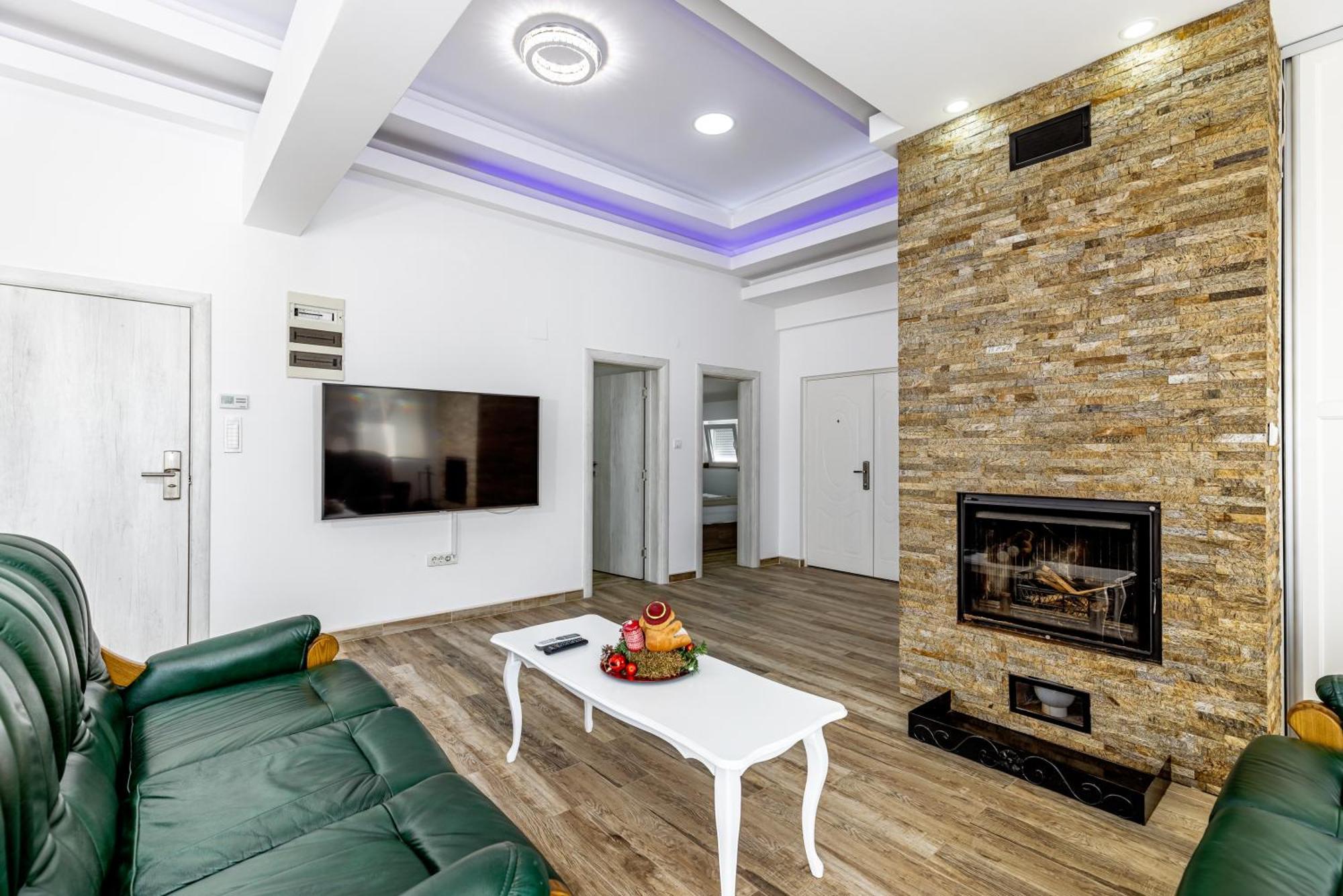 Fors Apartment *
